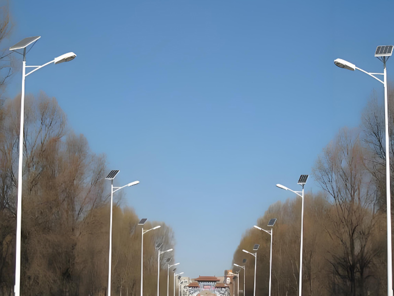 公路太阳能路灯多少钱一套